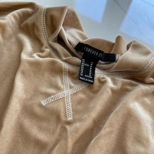 Forever 21 Tan cropped long sleeve top